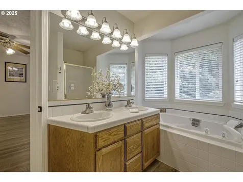 5386 NW 164th Avenue Portland OR 97229