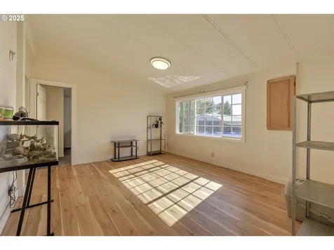 409 Wolfe Avenue Amity OR 97101