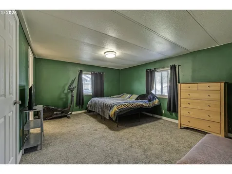 409 Wolfe Avenue Amity OR 97101