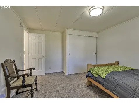 409 Wolfe Avenue Amity OR 97101