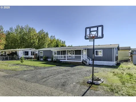 409 Wolfe Avenue Amity OR 97101
