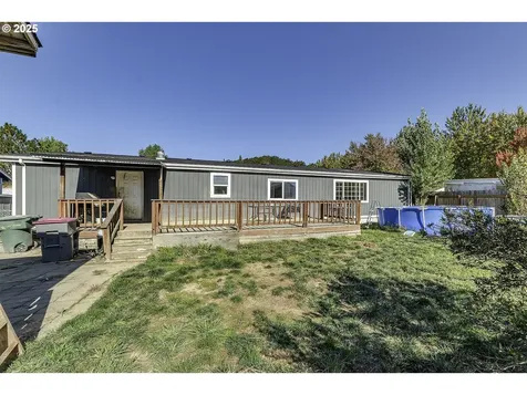 409 Wolfe Avenue Amity OR 97101