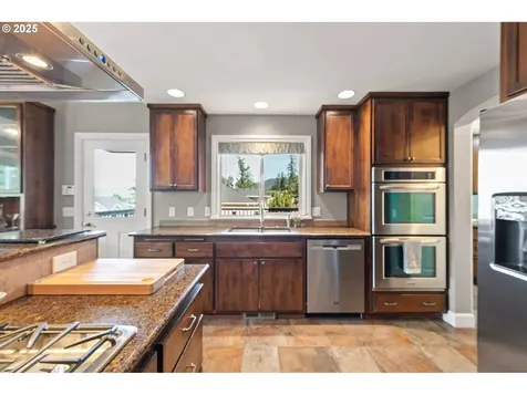 380 Mountaingate Drive Springfield OR 97478