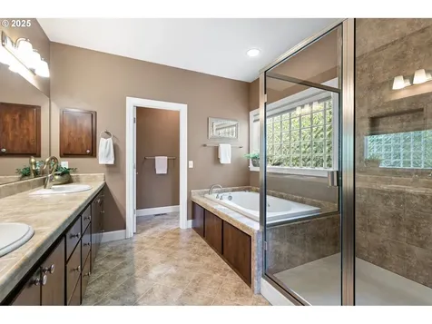 380 Mountaingate Drive Springfield OR 97478