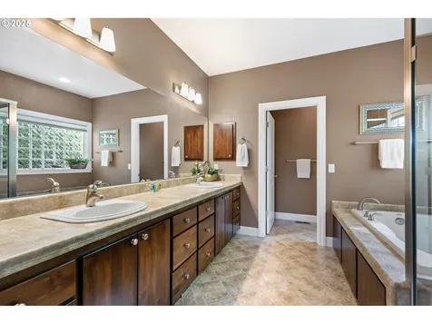 380 Mountaingate Drive Springfield OR 97478