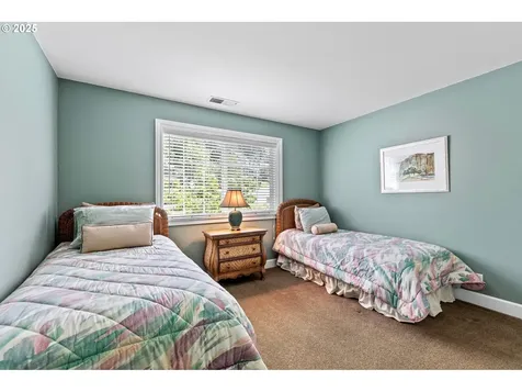 380 Mountaingate Drive Springfield OR 97478