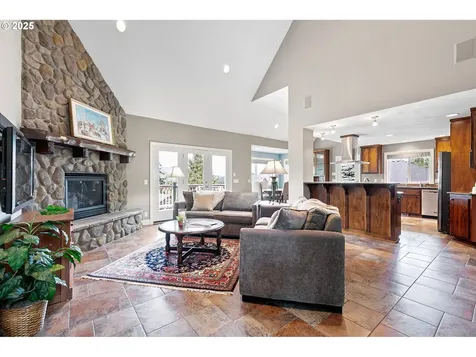 380 Mountaingate Drive Springfield OR 97478