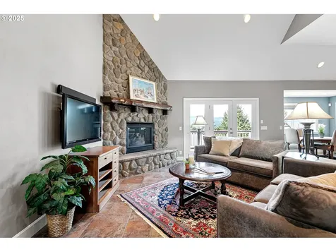 380 Mountaingate Drive Springfield OR 97478
