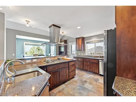 380 Mountaingate Drive Springfield OR 97478