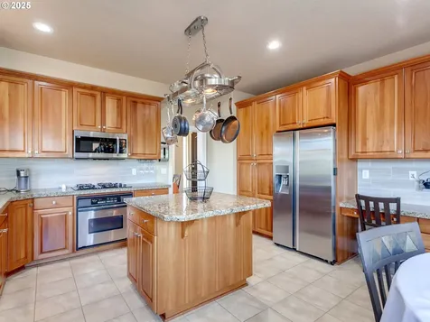 7913 SW Leiser Lane Portland OR 97224
