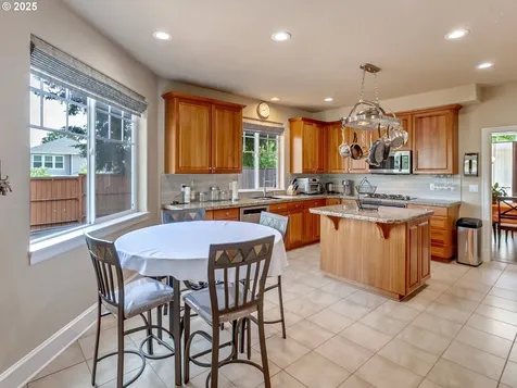 7913 SW Leiser Lane Portland OR 97224