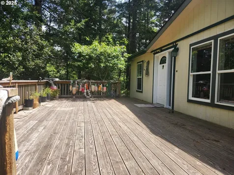 1634 Idaho Street Port Orford OR 97465