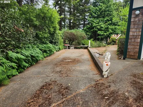1634 Idaho Street Port Orford OR 97465