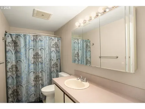 15424 SE Rhone Court Portland OR 97236