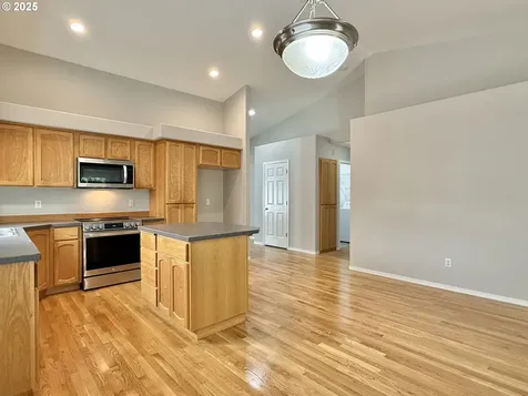 1403 51st Street Washougal WA 98671