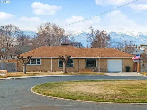 2975 N 3rd Street Baker City OR 97814