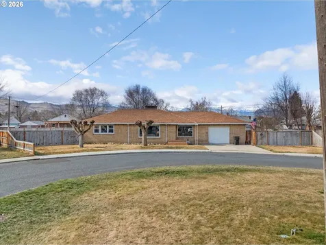 2975 N 3rd Street Baker City OR 97814
