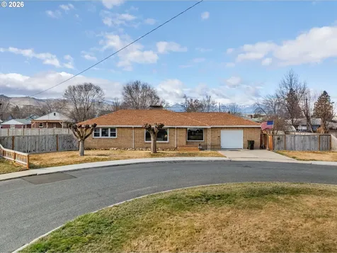 2975 N 3rd Street Baker City OR 97814