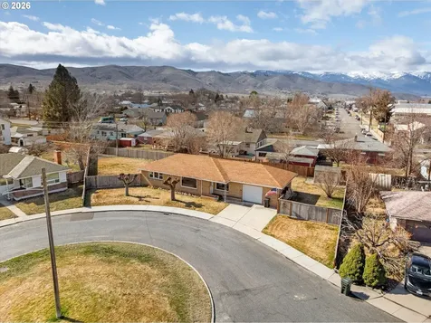 2975 N 3rd Street Baker City OR 97814