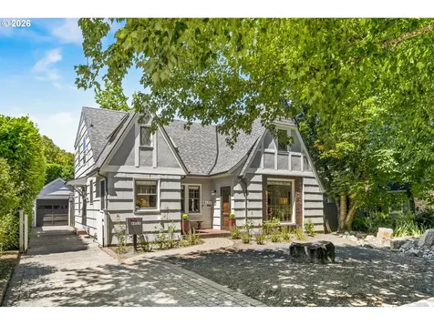 6627 SE 34th Avenue Portland OR 97202