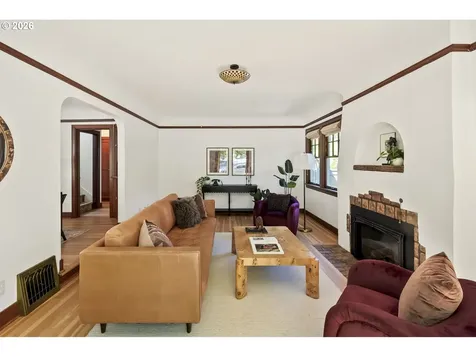 6627 SE 34th Avenue Portland OR 97202
