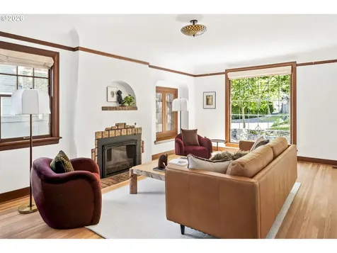 6627 SE 34th Avenue Portland OR 97202