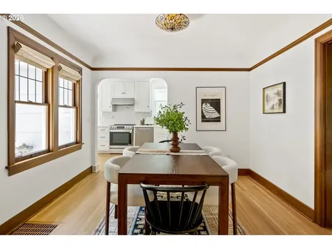 6627 SE 34th Avenue Portland OR 97202