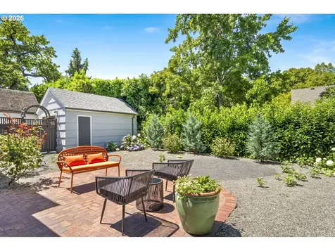 6627 SE 34th Avenue Portland OR 97202