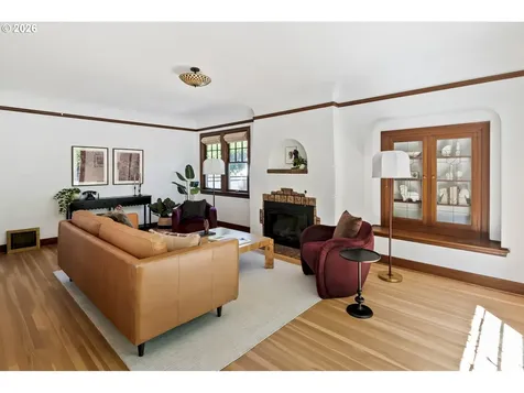 6627 SE 34th Avenue Portland OR 97202
