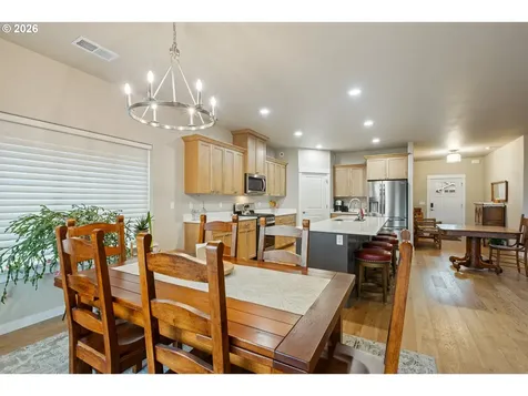 888 Medina Avenue Sutherlin OR 97479