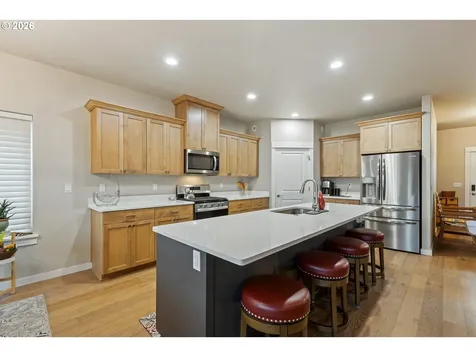 888 Medina Avenue Sutherlin OR 97479