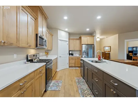 888 Medina Avenue Sutherlin OR 97479