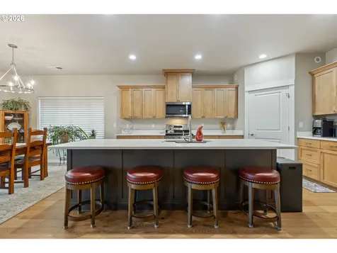 888 Medina Avenue Sutherlin OR 97479
