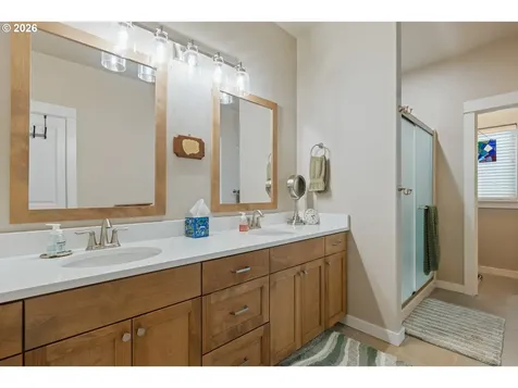 888 Medina Avenue Sutherlin OR 97479