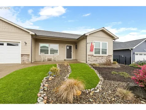 888 Medina Avenue Sutherlin OR 97479