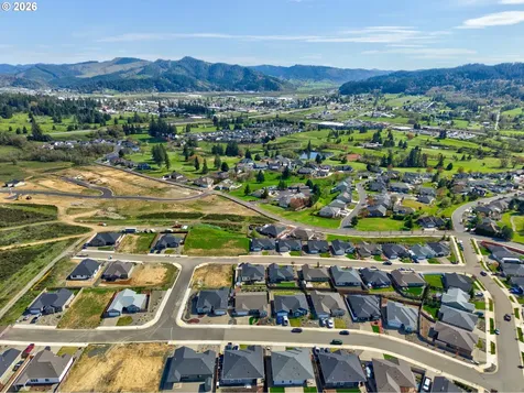 888 Medina Avenue Sutherlin OR 97479