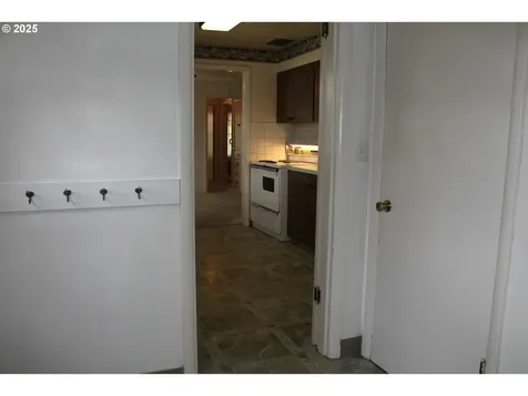 1909 NE 118th Avenue Portland OR 97220