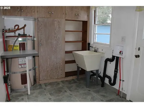 1909 NE 118th Avenue Portland OR 97220