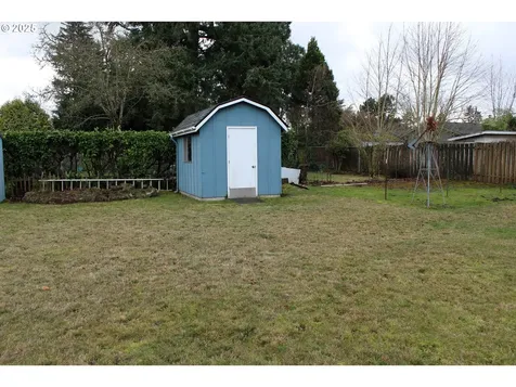 1909 NE 118th Avenue Portland OR 97220