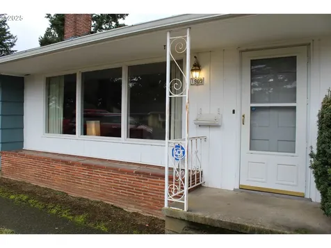 1909 NE 118th Avenue Portland OR 97220