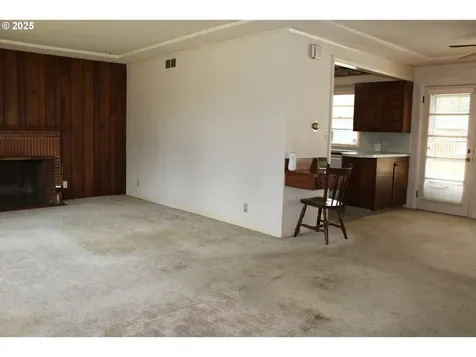 1909 NE 118th Avenue Portland OR 97220