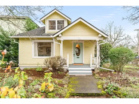 5704 N Greeley Avenue Portland OR 97217
