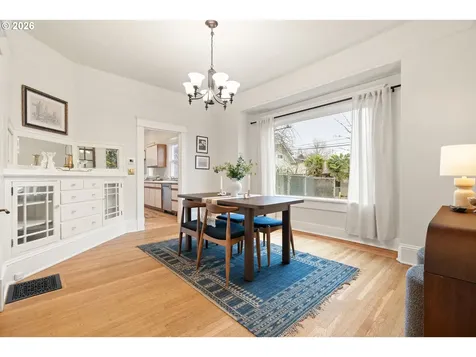 5704 N Greeley Avenue Portland OR 97217