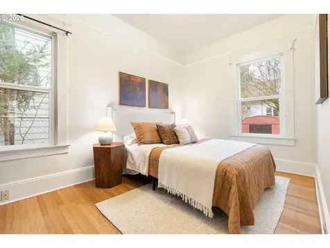 5704 N Greeley Avenue Portland OR 97217