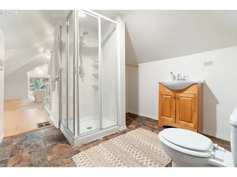 5704 N Greeley Avenue Portland OR 97217