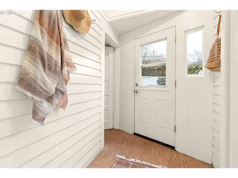 5704 N Greeley Avenue Portland OR 97217