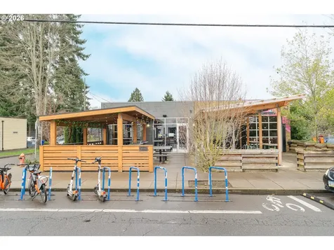 5704 N Greeley Avenue Portland OR 97217