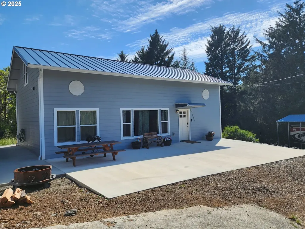 33050 Hillside Acres Road Gold Beach OR 97444
