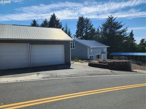 33050 Hillside Acres Road Gold Beach OR 97444