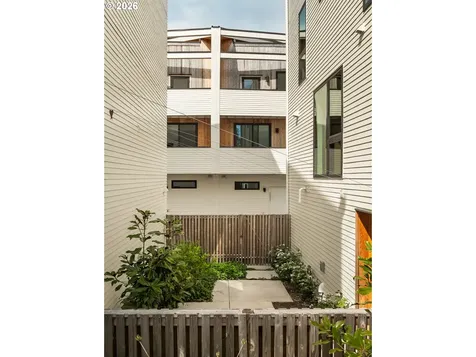4635 N Campbell Avenue Portland OR 97217